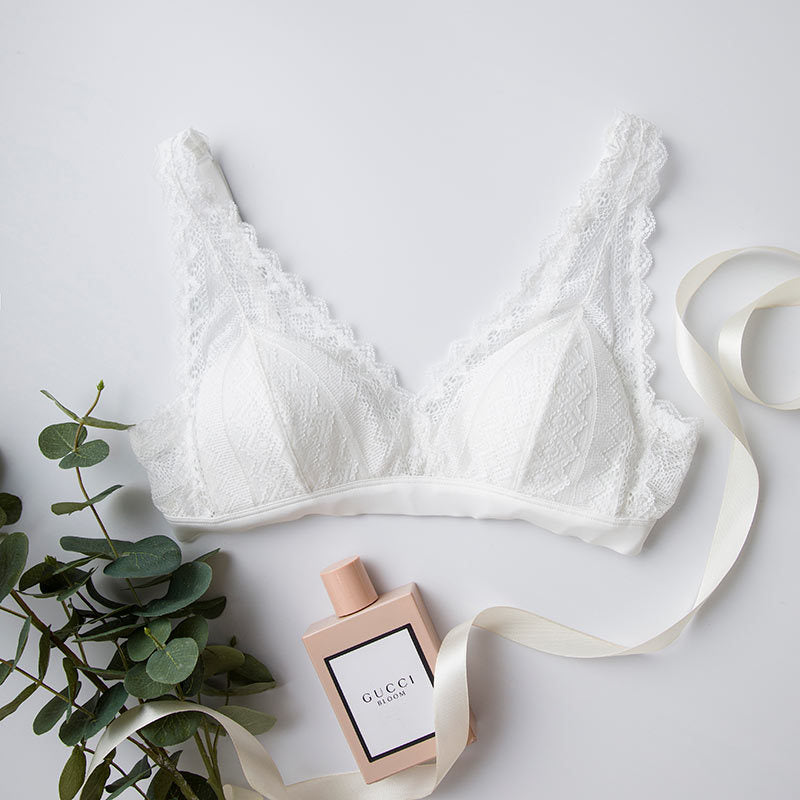 Wireless Romantic Breathable Triangle Lace Mulberry Silk Bras [SKBR0018]